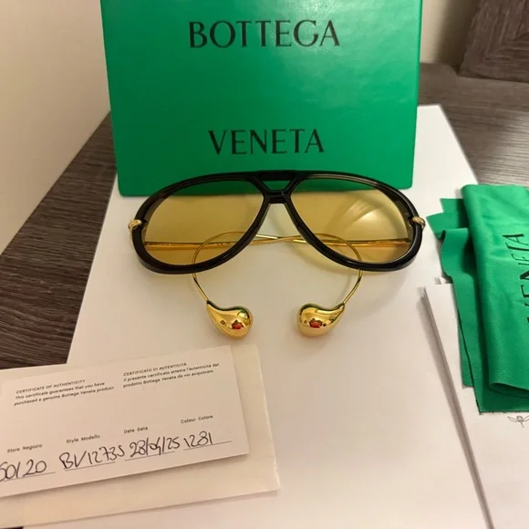 Bottega Veneta Drop Aviator Sunglasses (Black and Gold) - Picture 5 of 10